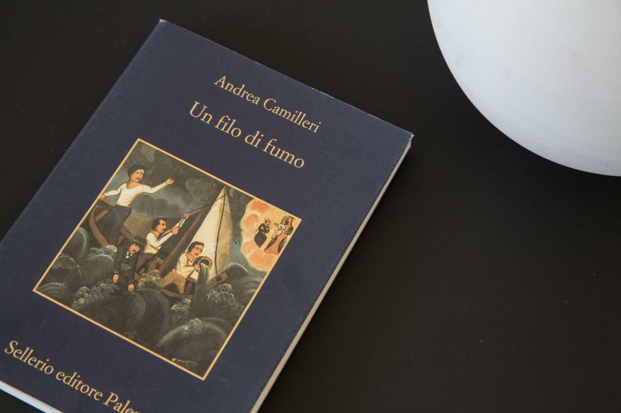 Plebis - In Sicilia Nel Centro Storico Di Frühstückspension Catania